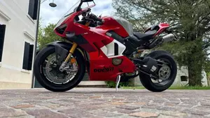 Ducati Panigale V4 R (2023 - 24)  (2)