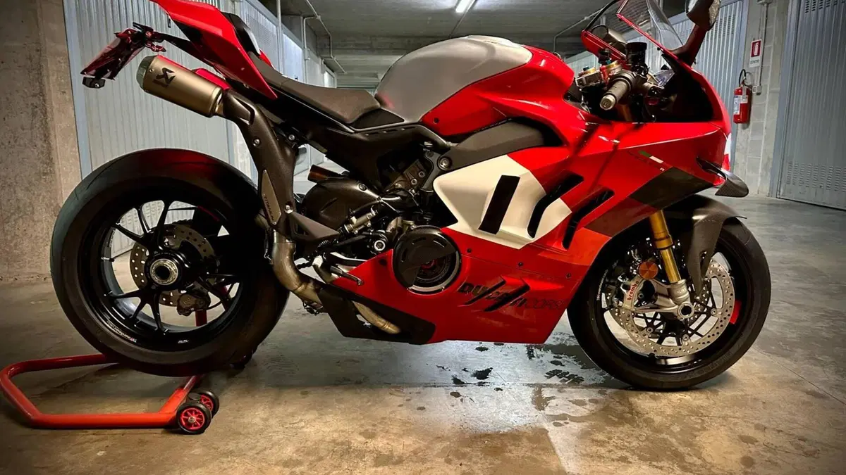 Ducati Panigale V4 R (2023 - 24)  (3)