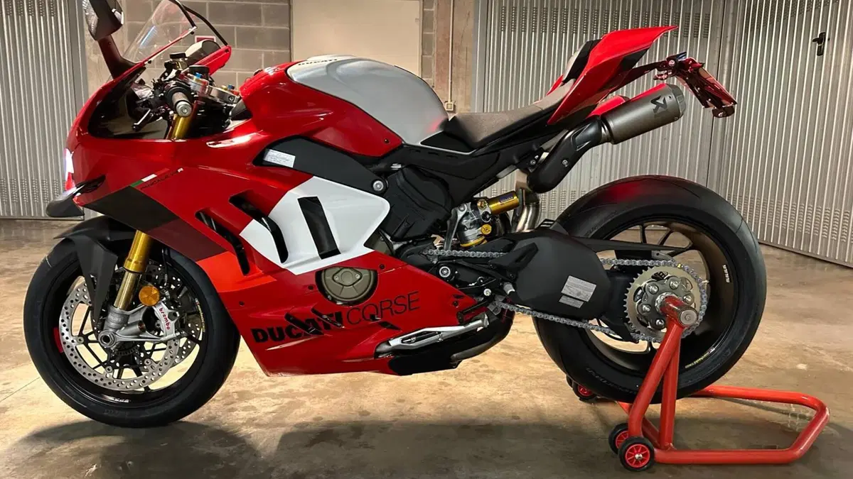 Ducati Panigale V4 R (2023 - 24)  (4)