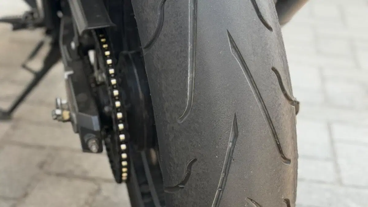 Kawasaki Z 800 ABS (2012 - 16)  (4)