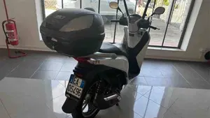 Honda SH 150i ABS (2013 - 16)  (2)