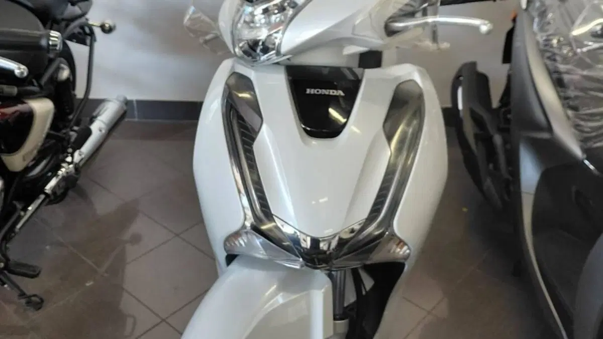 Honda SH 150i (2017 - 19)  (2)