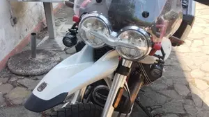 Moto Guzzi V85 TT Evocative Graphics (2021 - 23) 