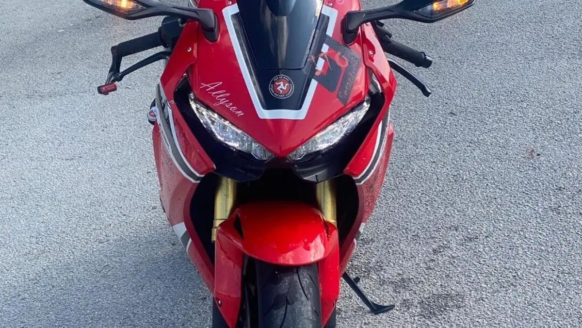 Honda CBR 1000 RR Fireblade (2017 - 19)  (2)