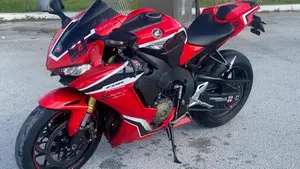 Honda CBR 1000 RR Fireblade (2017 - 19)  (3)