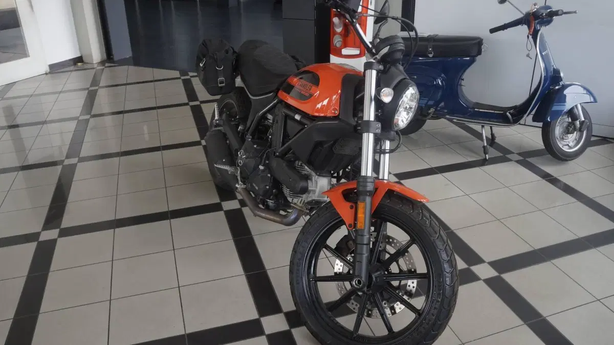 Ducati Scrambler 400 Sixty 2 (2016 - 21)  (2)