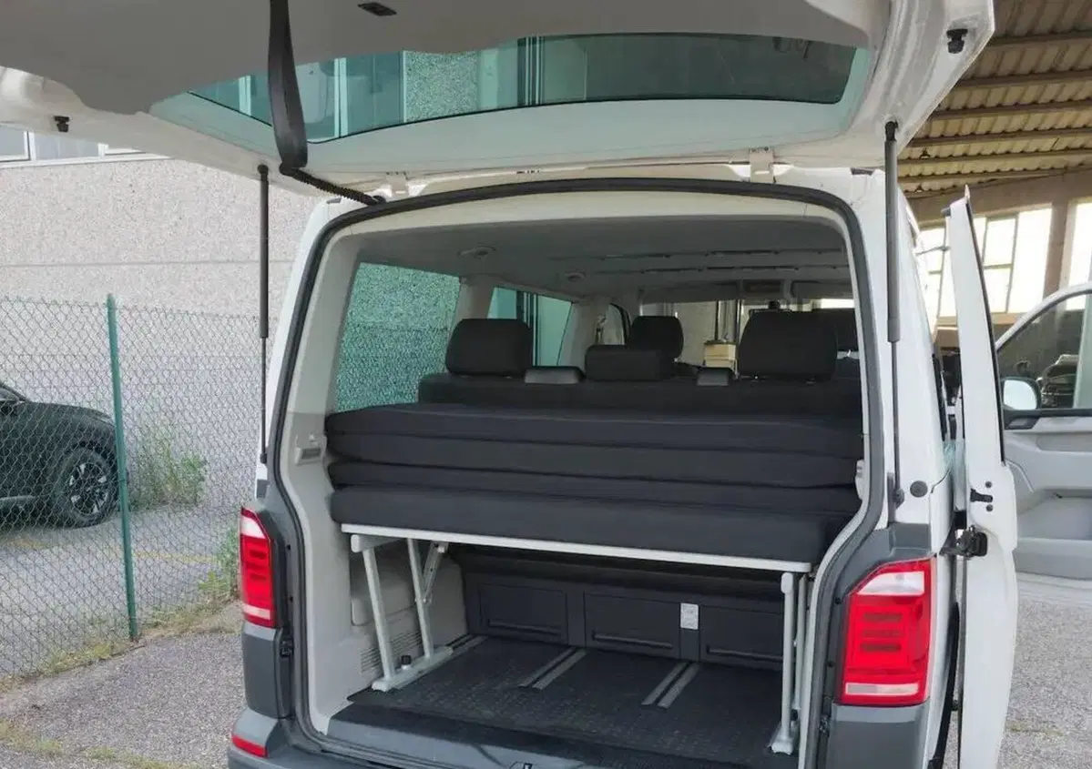 Volkswagen Multivan 2.0 TDI 150CV 4Motion Tech (9)