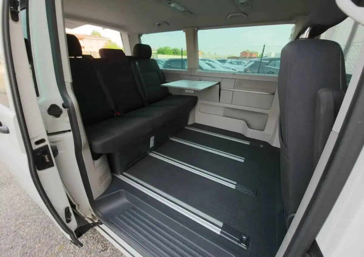 Volkswagen Multivan 2.0 TDI 150CV 4Motion Tech (8)