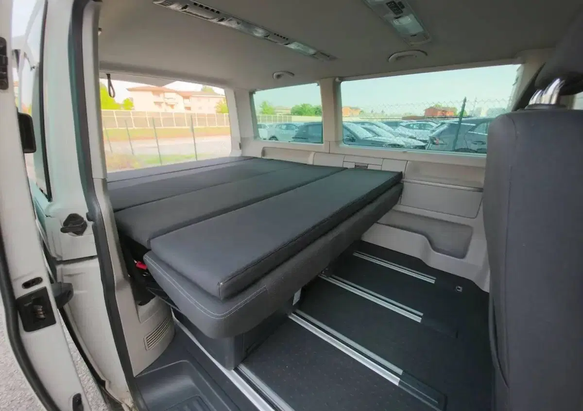 Volkswagen Multivan 2.0 TDI 150CV 4Motion Tech (11)