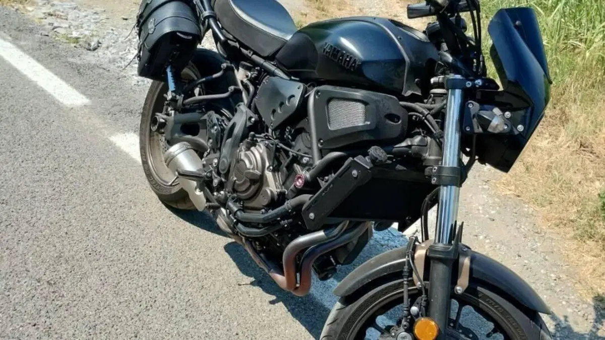 Yamaha XSR 700 ABS (2016 - 20)  (2)