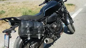 Yamaha XSR 700 ABS (2016 - 20)  (3)