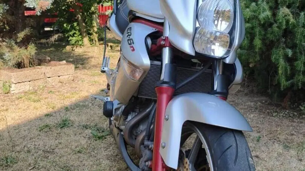 Kawasaki ER-6N (2006 - 09) 