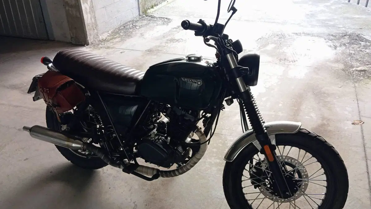 Brixton Motorcycles Cromwell 125 CBS (2021 - 26)  (2)