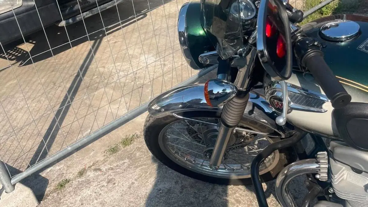 Kawasaki W 800 (2010 - 17)  (6)