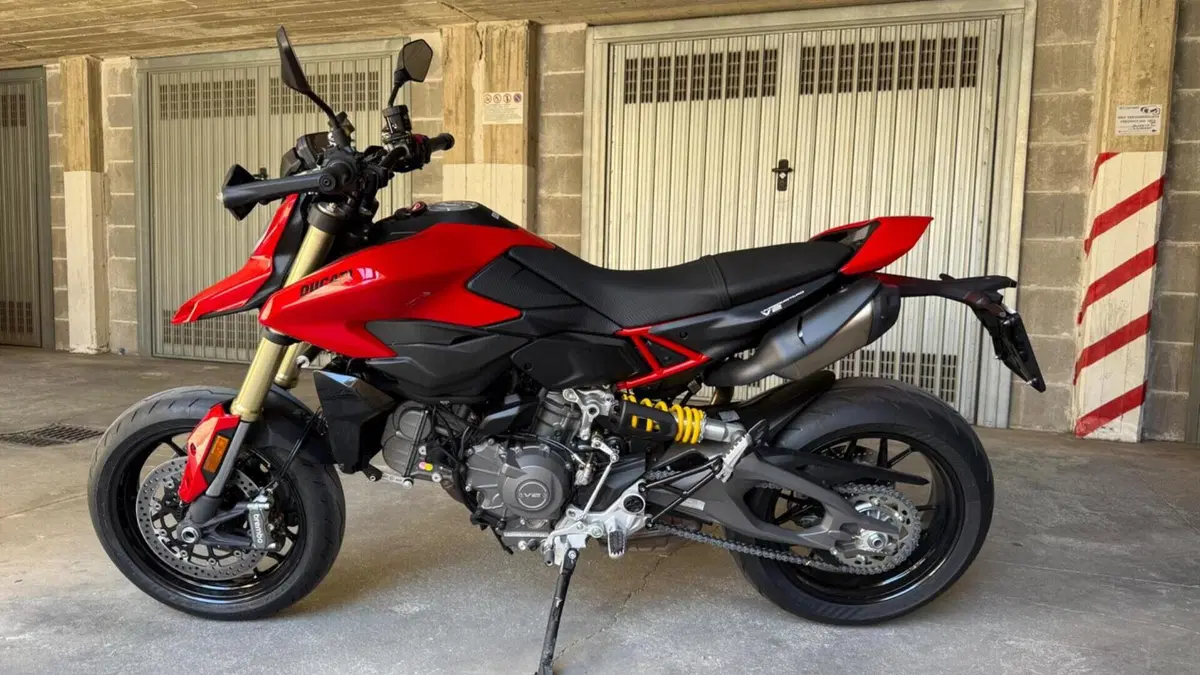 Ducati Hypermotard V2 (2026)  (2)