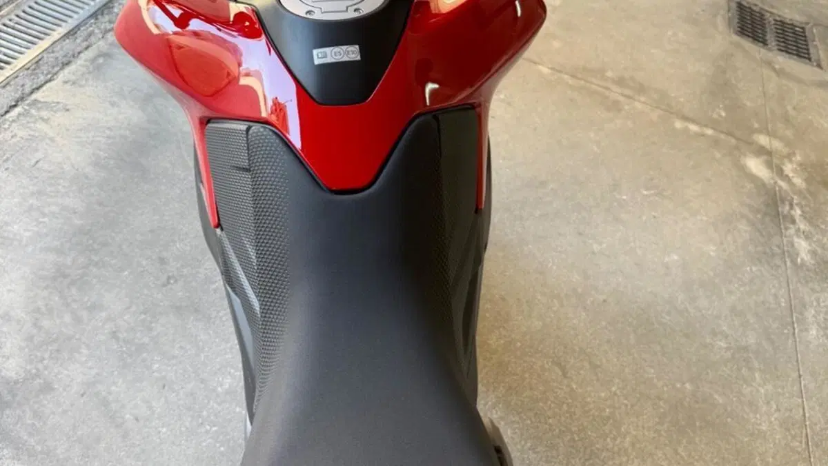 Ducati Hypermotard V2 (2026)  (7)