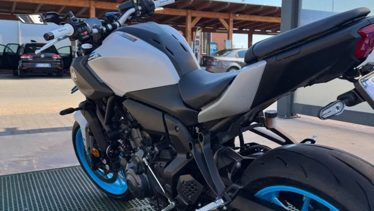 Yamaha MT-07 (2025 - 26)  (2)
