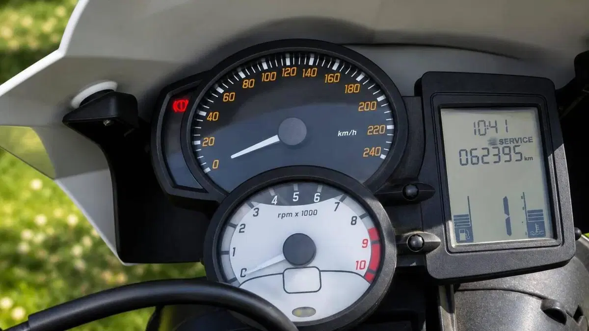 Bmw F 800 R (2009 - 11)  (7)