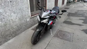 Triumph Street Triple R (2013 - 14)