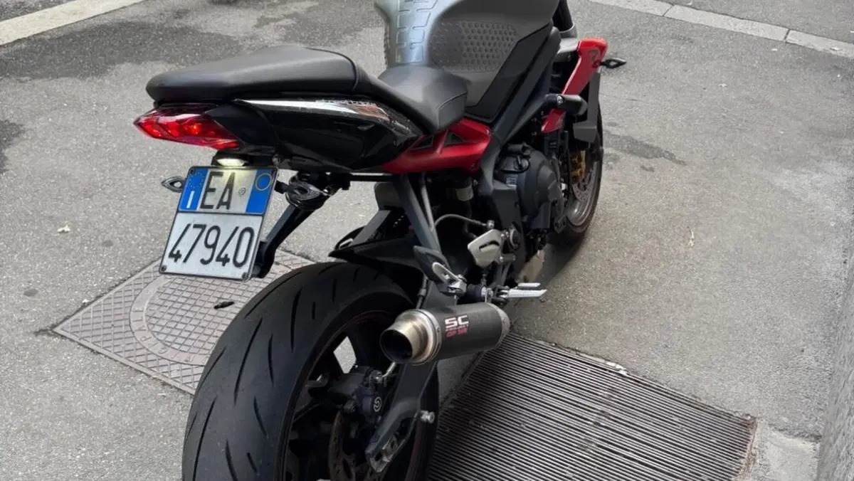 Triumph Street Triple R (2013 - 14)  (3)
