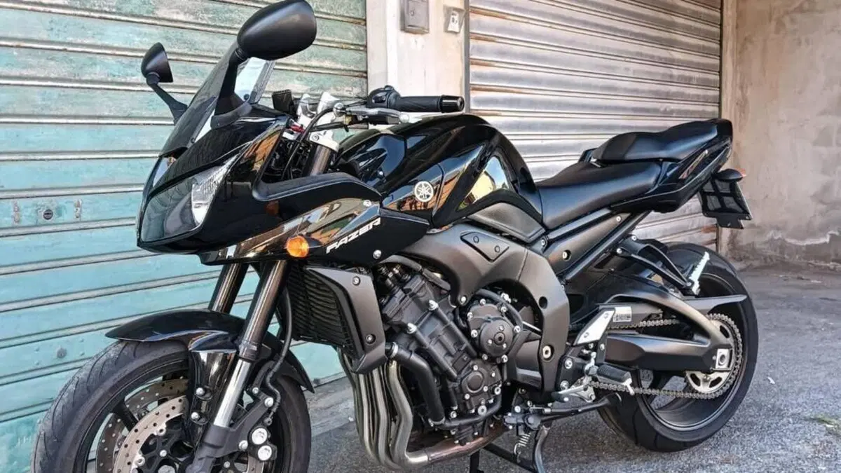 Yamaha FZ1 Fazer (2006 - 16) 