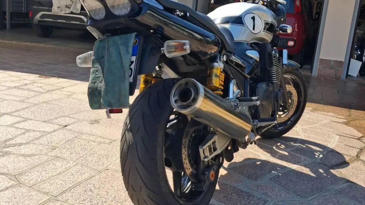 Yamaha XJR 1300 (2006 - 14)  (4)