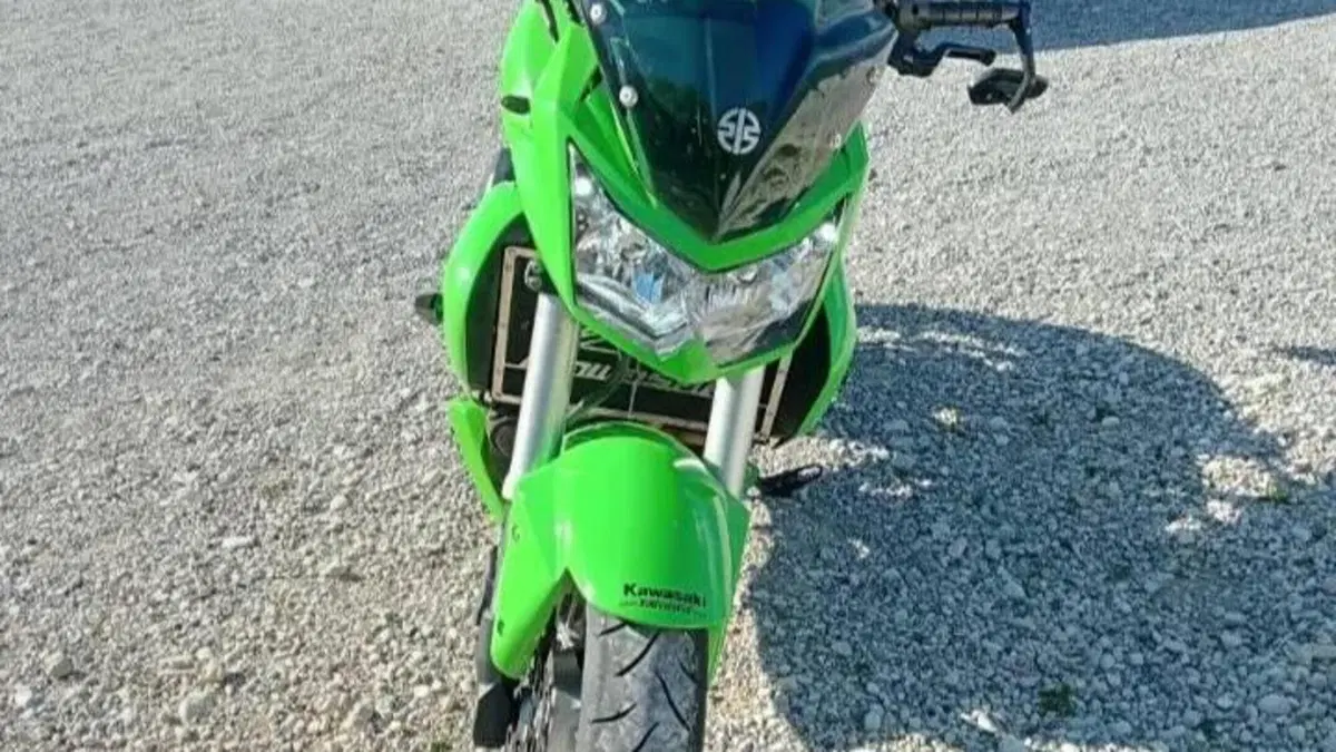 Kawasaki Z 750 (2007 - 14)  (3)