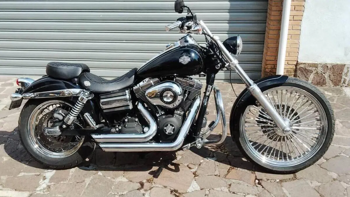 Harley-Davidson 1584 Wide Glide (2007 - 11) - FXDWG 