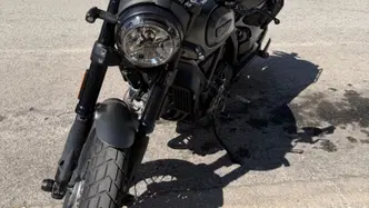 Ducati Scrambler 800 Night Shift (2021 - 22) usata