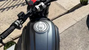 Ducati Scrambler 800 Night Shift (2021 - 22)  (4)