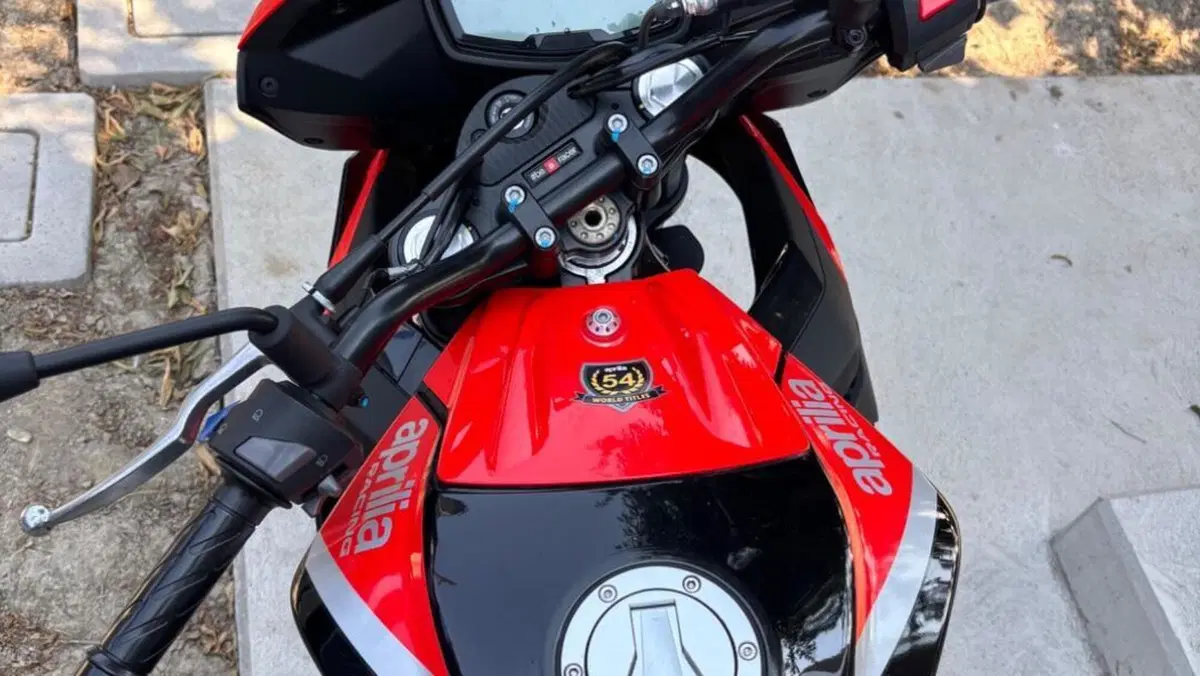 Aprilia Tuono 125 (2021 - 24)  (8)