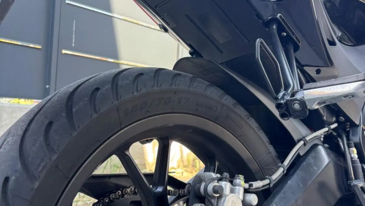 Aprilia Tuono 125 (2021 - 24)  (10)