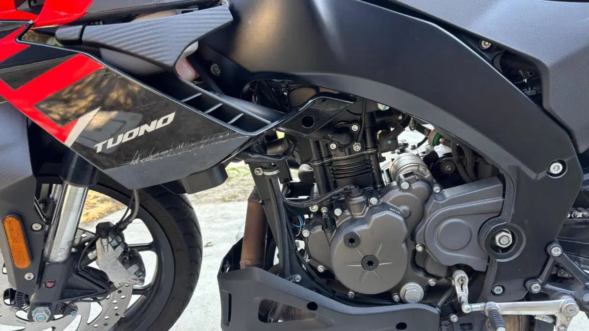 Aprilia Tuono 125 (2021 - 24)  (11)