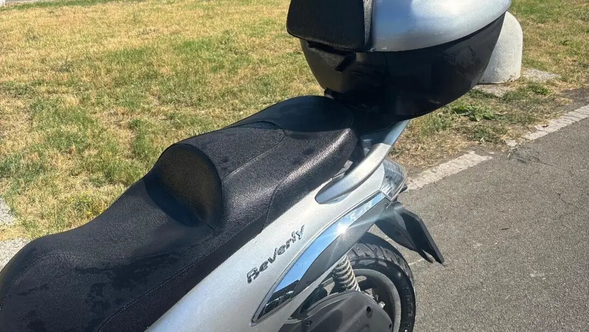 Piaggio Beverly Tourer 300  (5)