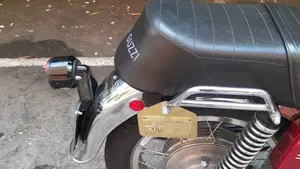 Moto Guzzi   (2)
