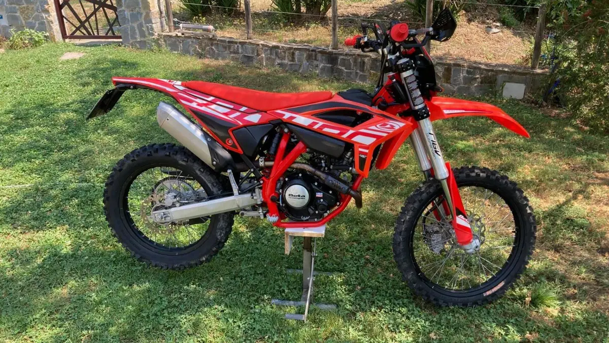 Betamotor RR 125 4T Enduro R (2024 - 26)  (3)