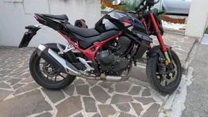 Honda CB 750 Hornet (2023 - 24)  (2)