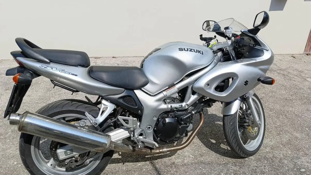 Suzuki SV 650 S (1999 - 02)  (4)