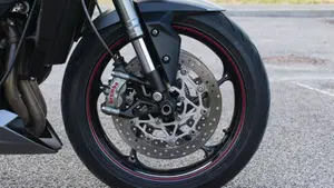 Triumph Street Triple RS (2017 - 19)  (9)