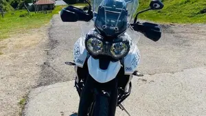 Triumph Tiger 800 XCx (2018 - 20)  (2)