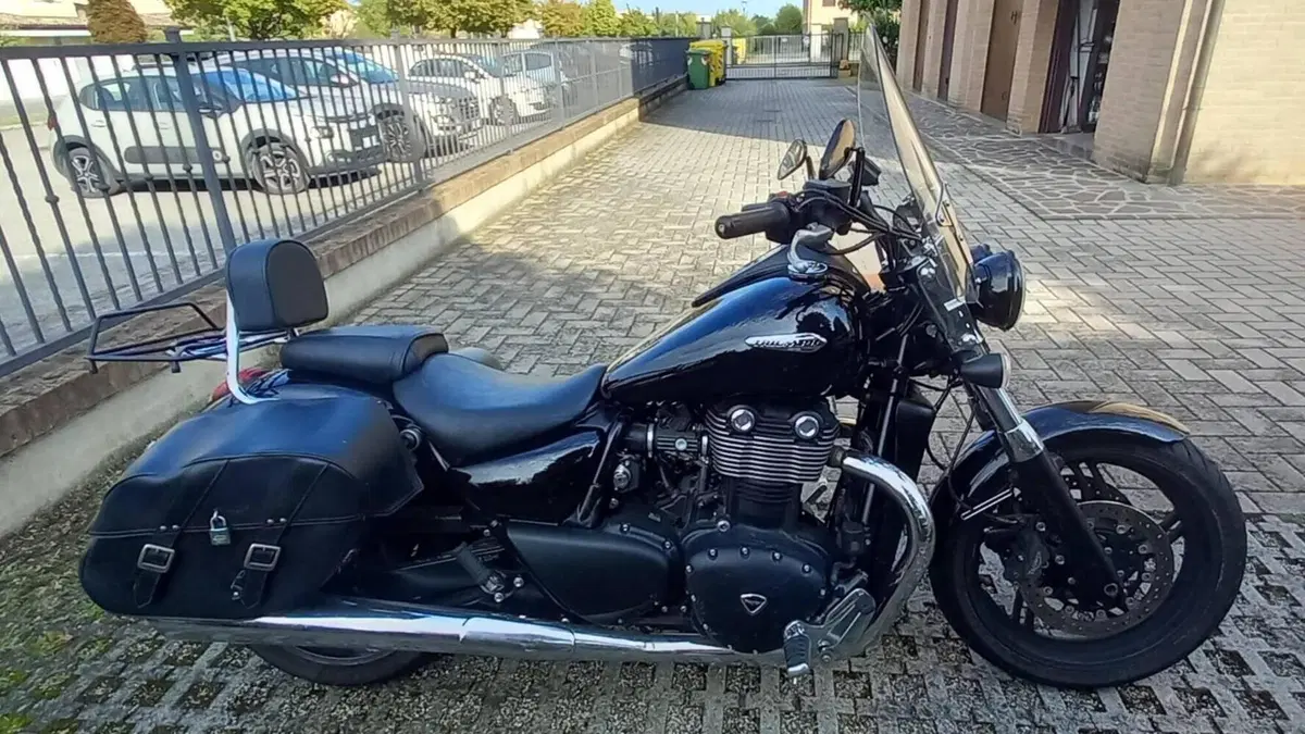Triumph Thunderbird Storm 1700 ABS (2010 - 16)  (2)