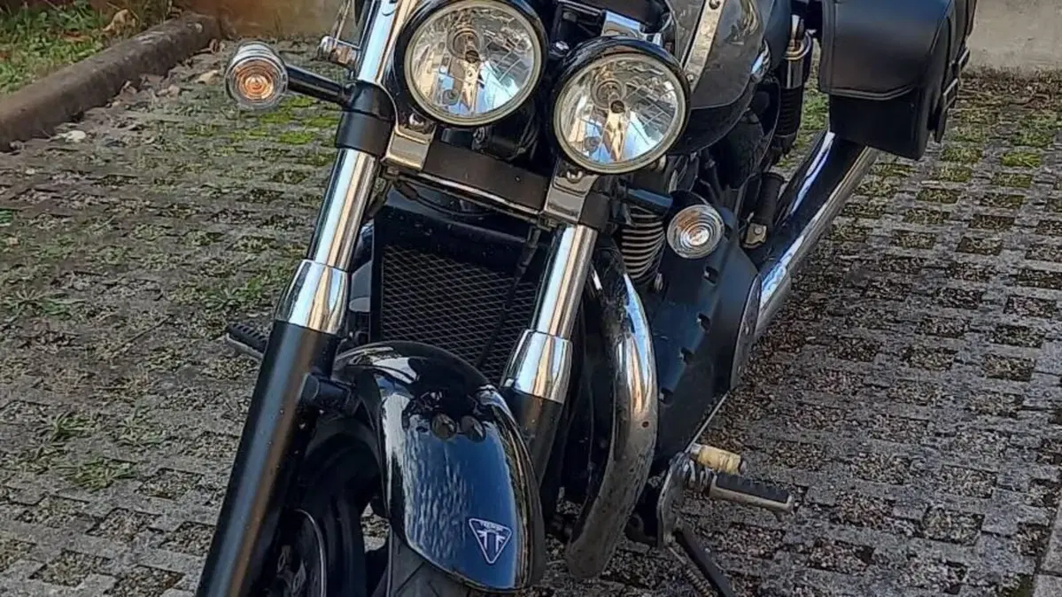 Triumph Thunderbird Storm 1700 ABS (2010 - 16)  (3)
