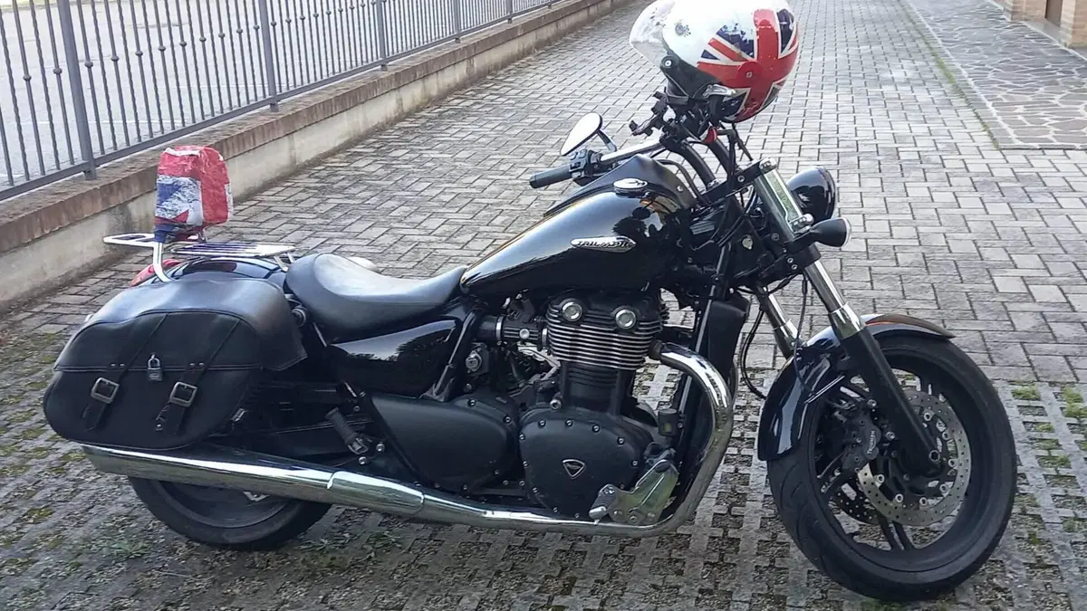 Triumph Thunderbird Storm 1700 ABS (2010 - 16)  (5)