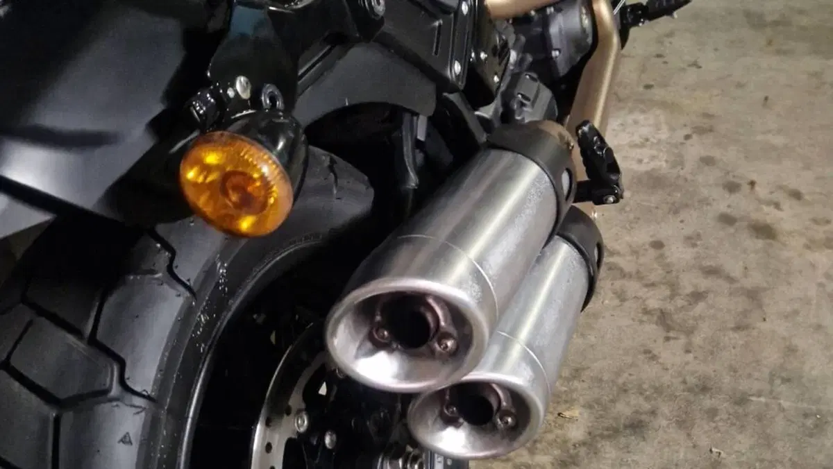 Harley-Davidson 107 Fat Bob (2017 - 20) - FXFB  (9)