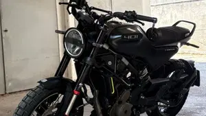 Husqvarna Svartpilen 401 (2021 - 23)  (7)