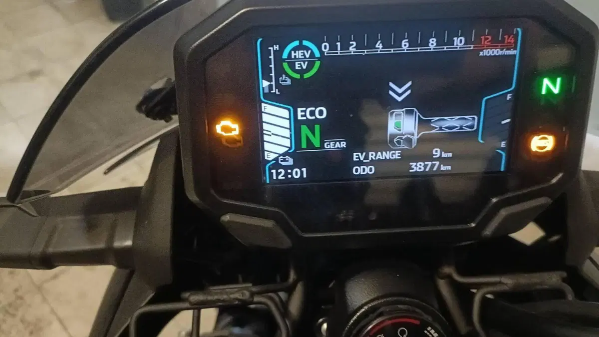 Kawasaki Z7 Hybrid (2024 - 26)  (8)