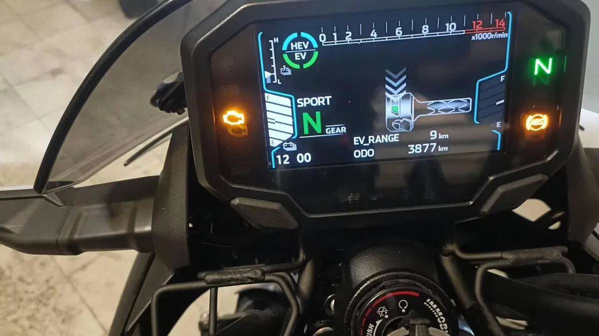Kawasaki Z7 Hybrid (2024 - 26)  (9)