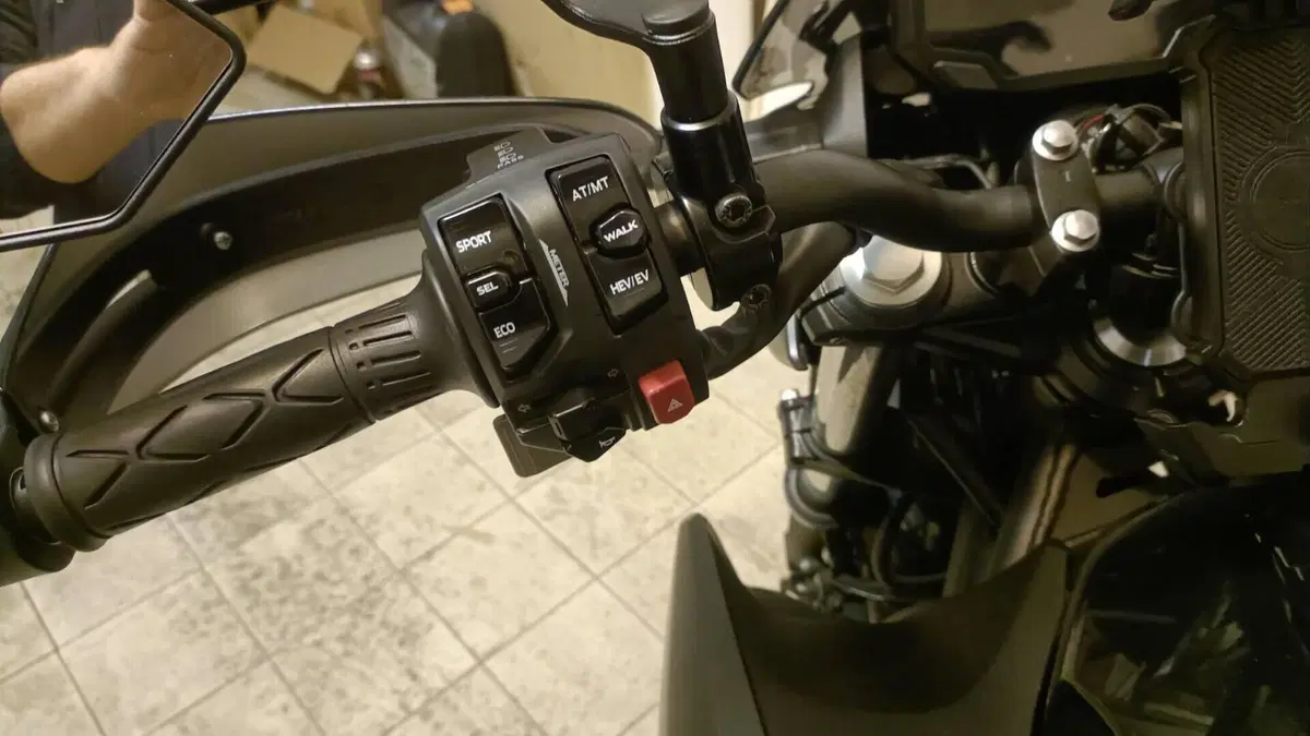 Kawasaki Z7 Hybrid (2024 - 26)  (12)