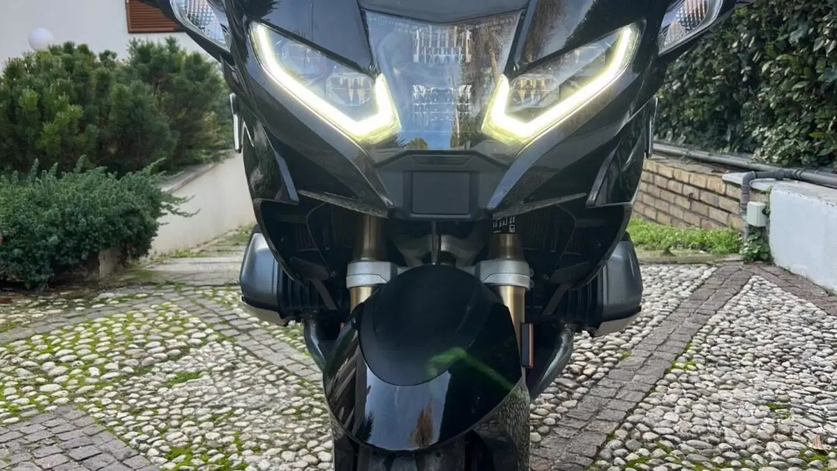 Bmw R 1250 RT (2021 - 25)  (2)