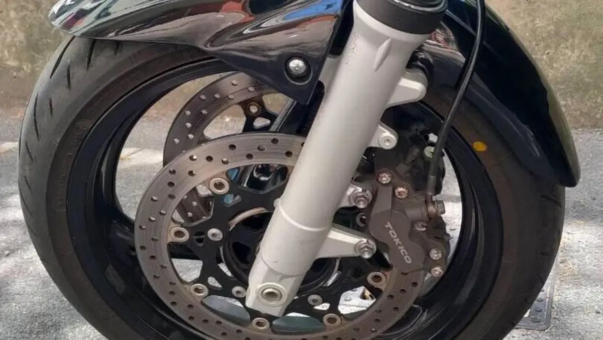 Suzuki GSR 600 (2006 - 11)  (5)